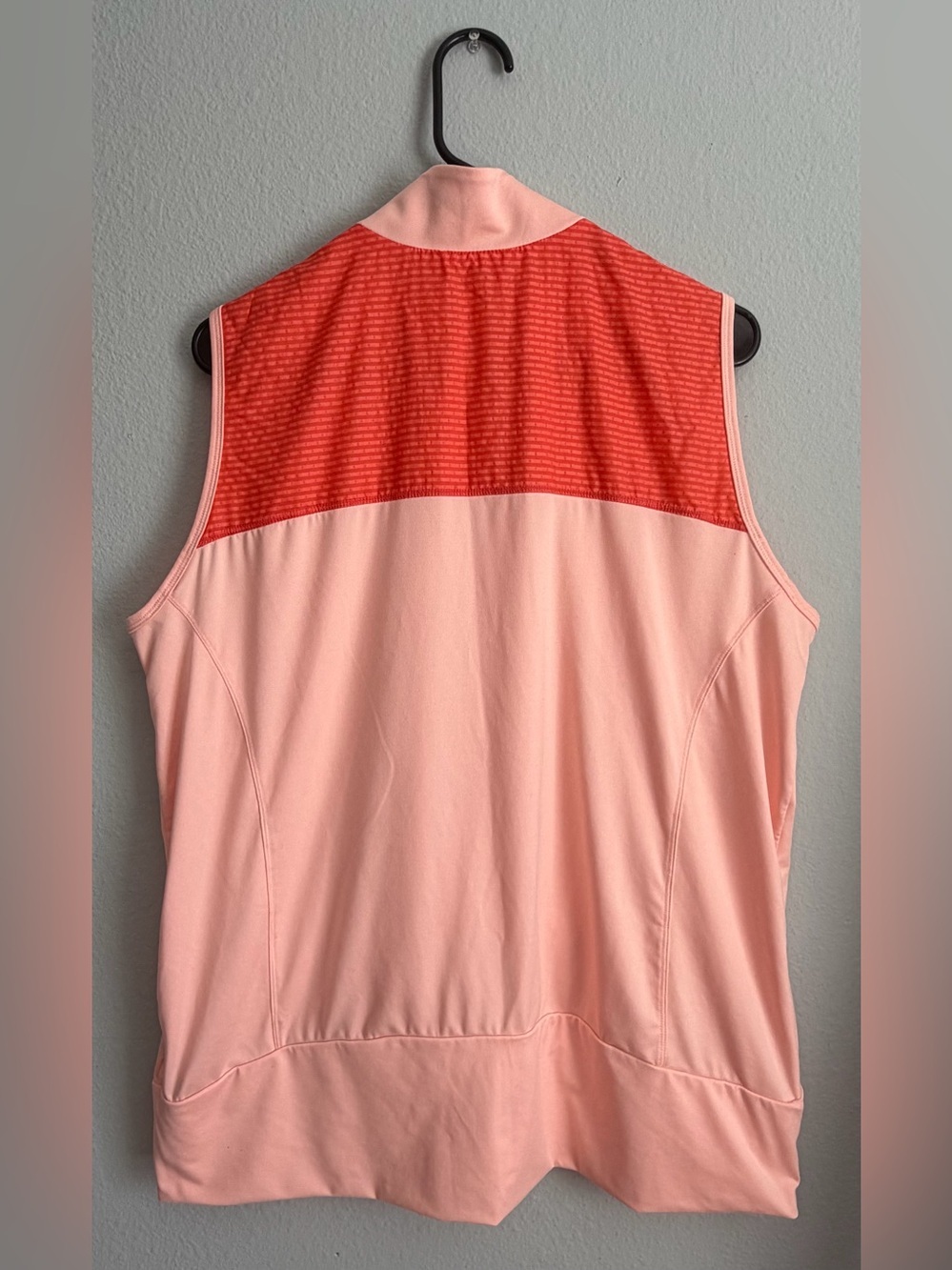 Adidas Technical Wind Women's Athletic Golf Vest in Coral and Pink- Size XL - Picture 7 of 11